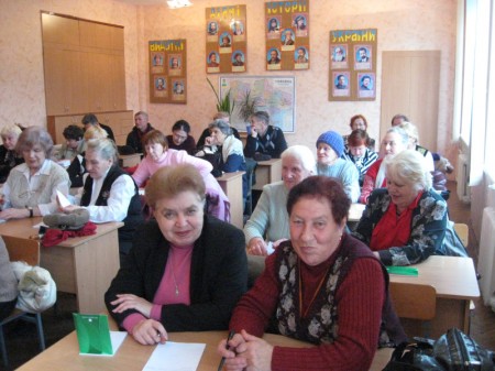 Кременчугские пенсионеры желают ходить по интернету
