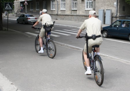 Берегись, нарушитель, – на улицы Кременчуга выезжает велопатруль (ФОТО)