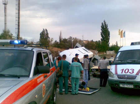 В Крыму попала в аварию кременчугская маршрутка: 4 пострадавших (дополнено, ФОТО)