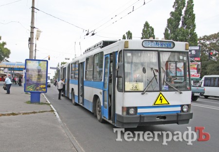 В Кременчуге из-за дождя троллейбусы стали чаще биться током