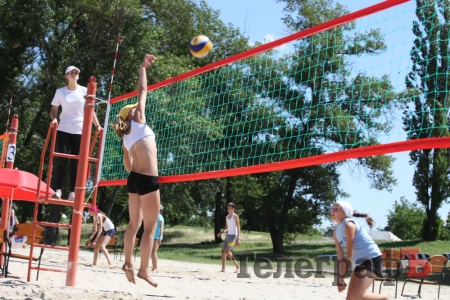 Онлайн-трансляция: чемпионат Украины по пляжному волейболу в Кременчуге