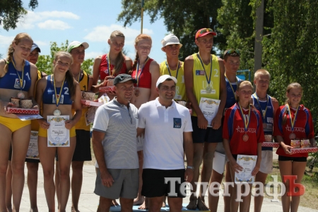 Чемпионами Украины на кременчугском песке стали пляжники из Запорожья и Ровно