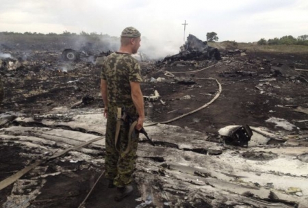 В Донецкой области сбит пассажирский самолет: 295 людей погибли