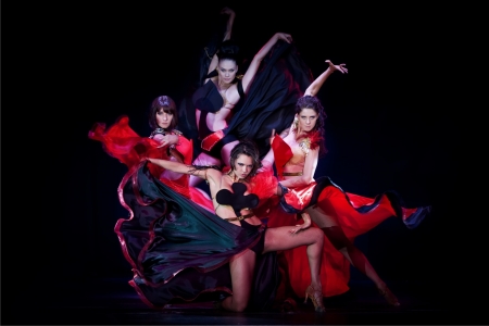 В пятницу 26 сентября на официальном открытии нового сезона Паровоз паба выступит киевский балет NC-17!