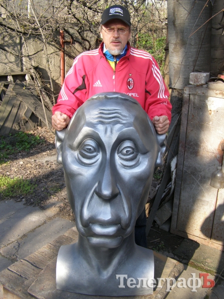 Комсомольский скульптор Олег Рябо претендует на три рекорда Украины