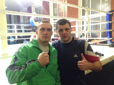 Бокс: кременчужанин Сергей Радченко помог Усику подготовиться к победному бою