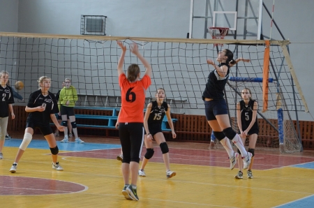 Волейбол. В Кременчуге прошли соревнования среди женских команд