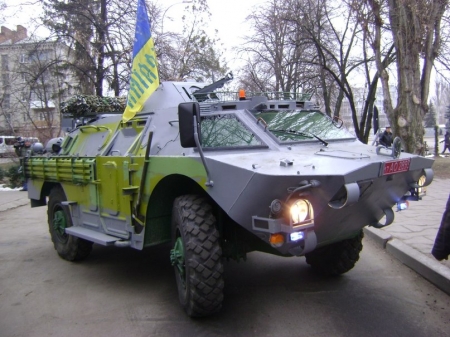 Кременчугский "Майдан" реконструировал для военных бронемашины