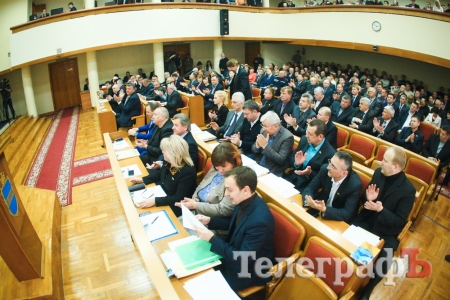 Сессия Кременчугского горсовета 31 марта длилась семь часов