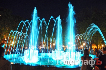 В Кременчуге заработал главный фонтан города