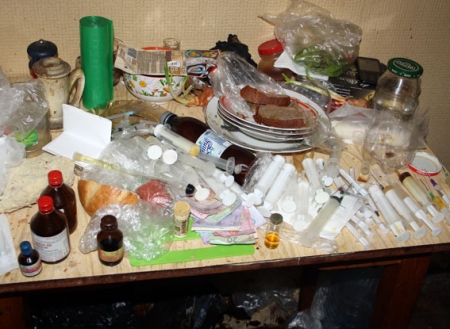 В Кременчуге задержали наркодельца, который варил «ширку» в квартире