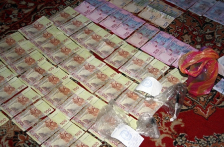 Кременчужанку, у которой изъяли наркотики на 1 млн грн, суд отпустил под домашний арест