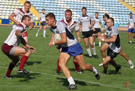 Кременчуцький «Бастіон-КрНУ» взяв участь у двох турнірах з регбі