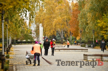В Кременчуге из-за листопада увольняются дворники