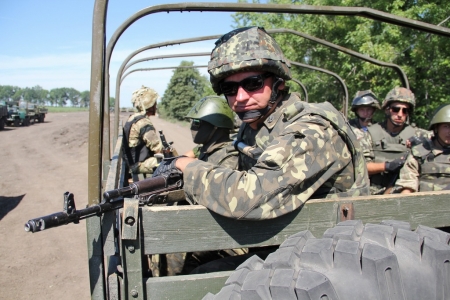 Кременчужан приглашают в армию по контракту на зарплату от 7 до 14 тысяч гривен