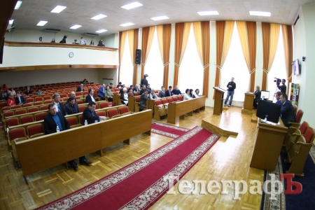 Сессия Кременчугского горсовета 1 апреля: депутаты изволили шутить