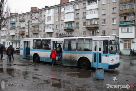 В Кременчуге остановились троллейбусы. В 12.20 движение возобновлено