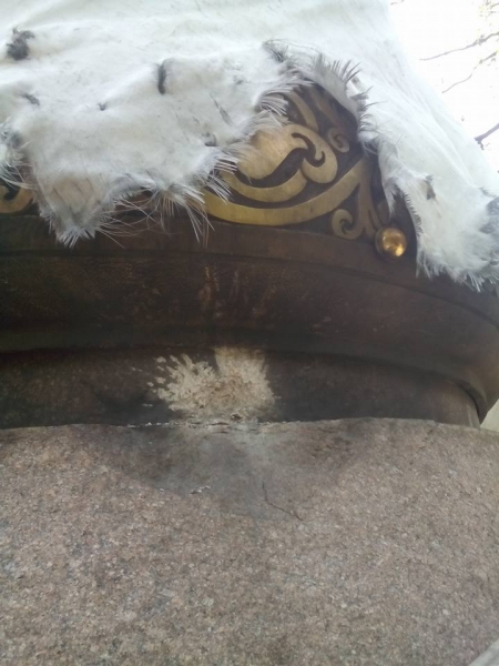 В Полтаве пытались взорвать памятник Ивану Мазепе