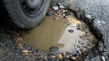 Кременчужане снова просят мэра о ремонте крюковских дорог