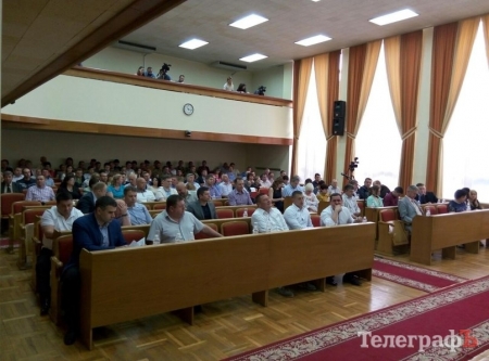 13 июля. Внеочередная сессия кременчугского горсовета по вопросу повышения ставки налога на землю