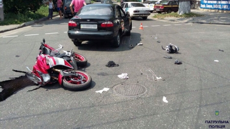 В Полтаве столкнулись Daewoo Lanos и мотоцикл: 1 человек погиб и двое в больнице