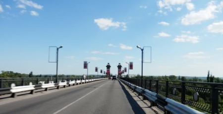На Крюковском мосту с 8 по 22 августа ограничат движение в утренние часы