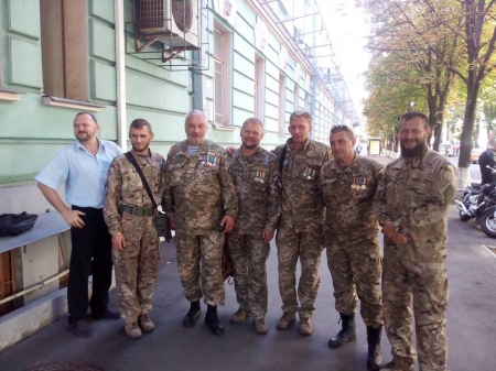 Кременчуцьких «кіборгів» нагородили за оборону Донецького аеропорту