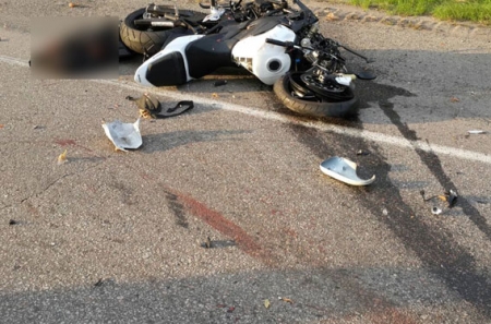 На Полтавщине мотоциклист врезался в ГАЗель: мужчина погиб на месте