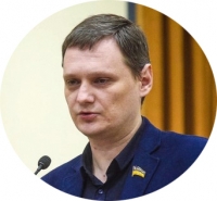 Депутат-радикал вимагає декомунізувати Почесних громадян Кременчука, юруправління проти
