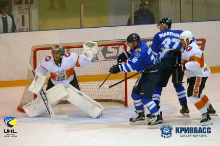 Кременчуцька хокейна команда програла "Кривбасу"