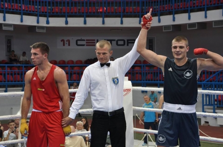 Кременчуцькі боксери завоювали «золото» та «срібло» Кубка України