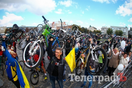 Близько 1000 велосипедистів проїхались Кременчуком