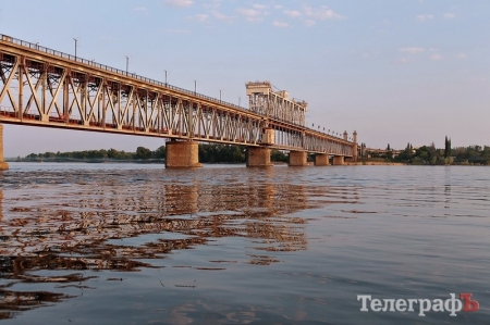 Ждут хорошей погоды: асфальтирование Крюковского моста перенесли