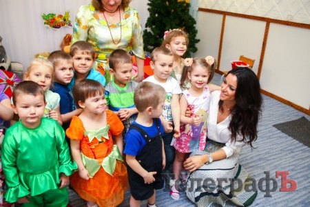 Певица Злата Огневич посетила Кременчуг, чтобы «проинспектировать» Дом малютки