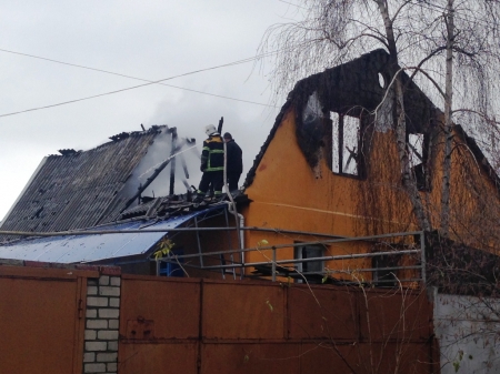 В Кременчуге горела крыша частного дома