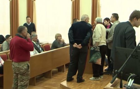 Сессия Кременчугского горсовета 23 декабря: «теплое» обращение в Кабмин и запрет поборов в школах