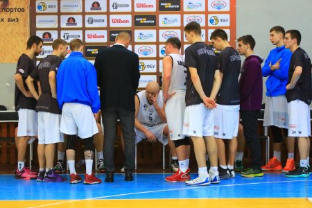 Баскетбольний клуб «Кремінь» поступається «Маріуполю»