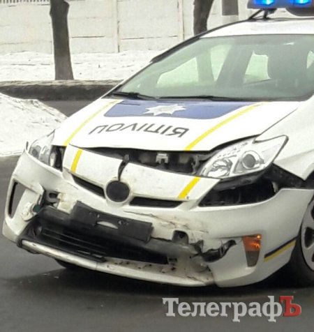 «- 1»: в Кременчуге разбили еще один полицейский Prius