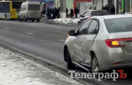 «- 1»: в Кременчуге разбили еще один полицейский Prius