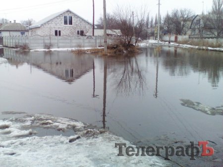 Крюков затопило: спасатели откачали 400 кубометров талой воды