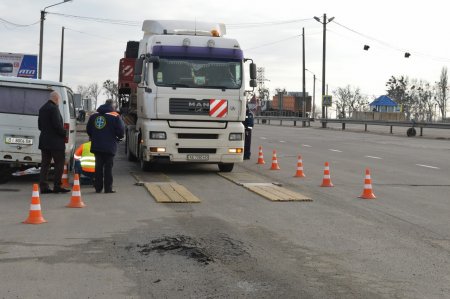 Штрафи за перевантажені фури на полтавських дорогах нараховують у євро