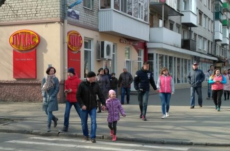 «Як поборем воріженьків – не буде в нас лиха»: Національна гвардія пройшла маршем у Кременчуці