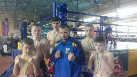 7 нагород на п'ятьох: кременчуцькі кікбоксери виступили на чемпіонаті України