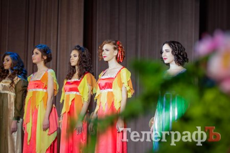 Красота спасёт мир: в Кременчуге выбрали «Королеву КрНУ - 2017»