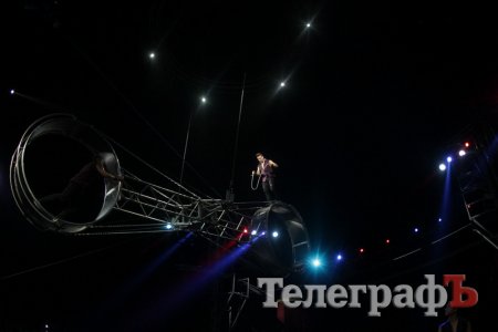 Цирк «Кобзов» в Кременчуге: экстремальные трюки артистов заставляли сердца биться чаще