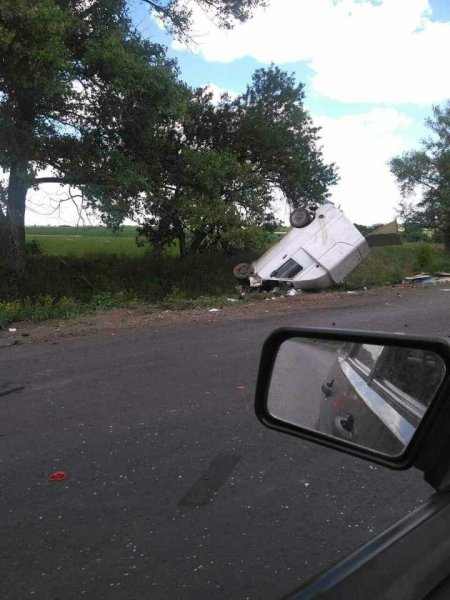 На Полтавщині Таврія вилетіла за межі проїзної частини, водій загинув