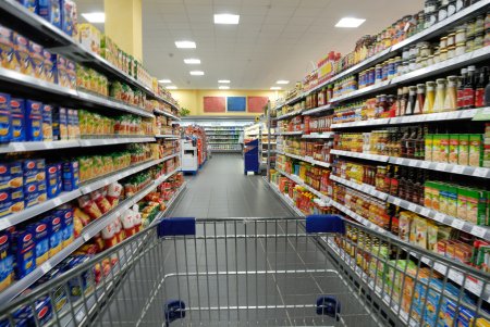 Від сьогодні в Україні держава не регулюватиме ціни на продукти