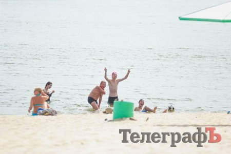 «Жара, жара, жареное солнце...»: знойные фото с кременчугского пляжа