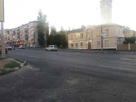 В Кременчуге таксист насмерть сбил женщину: водитель скрылся с места аварии