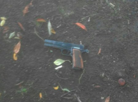 В Кременчуге патрульные поймали подозреваемого с пистолетом и ножом 